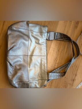 Tignanello Gold Pebbled Leather Purse with Floral Lining